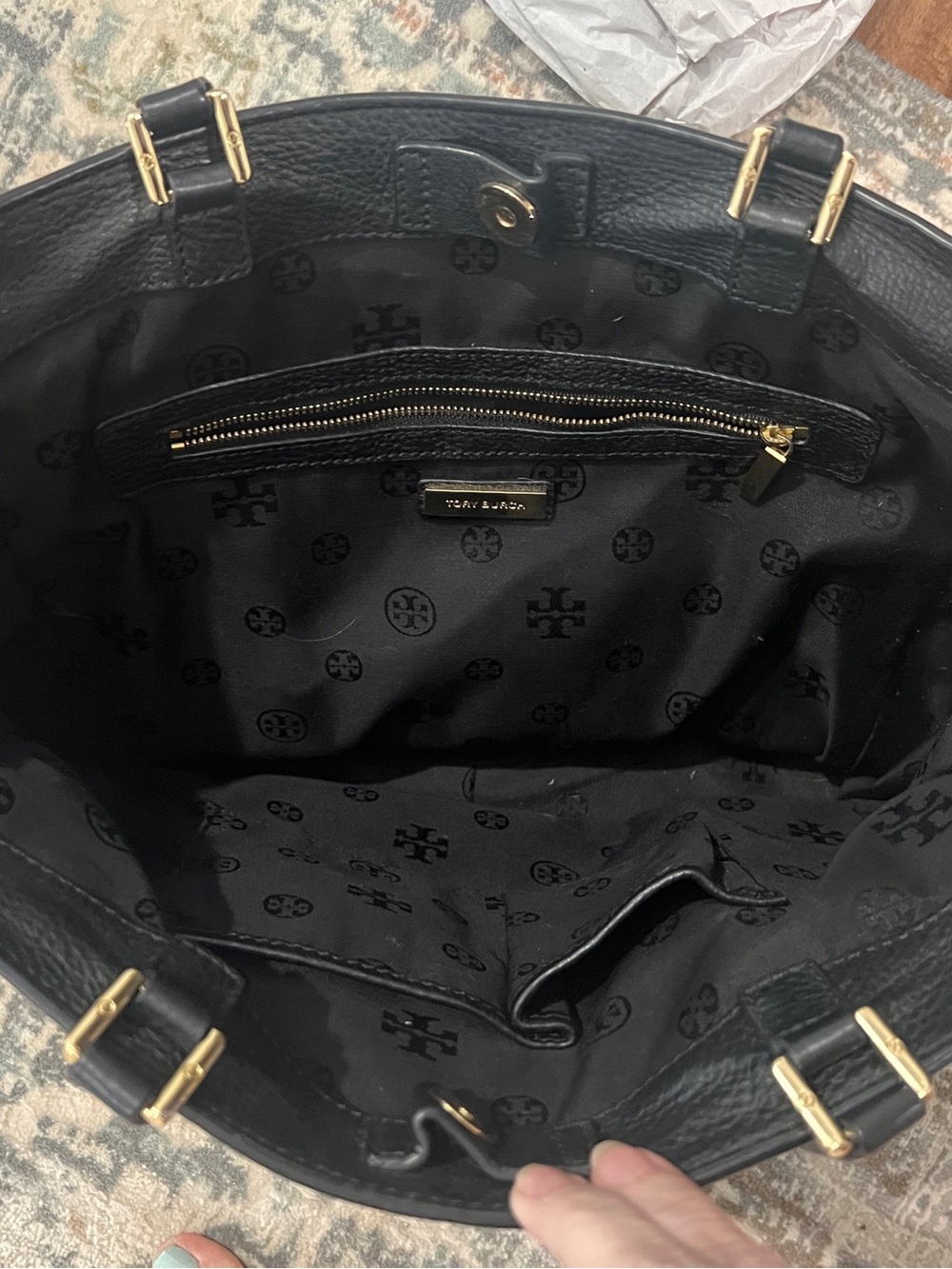 Tory Burch Black Pebbled Leather Logo Tote with Double-T Appliqué - Picture 6 of 8